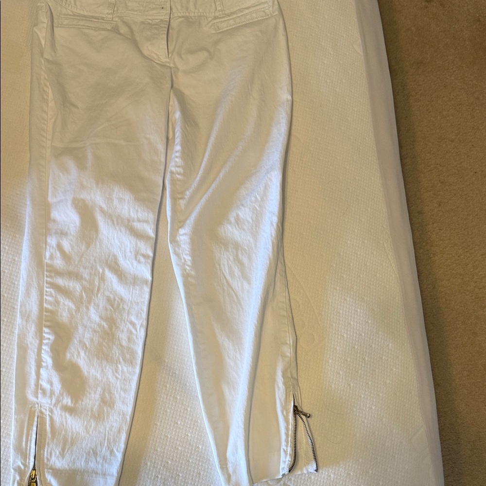 Express Women's Cropped White Jeans with Zipper Accents